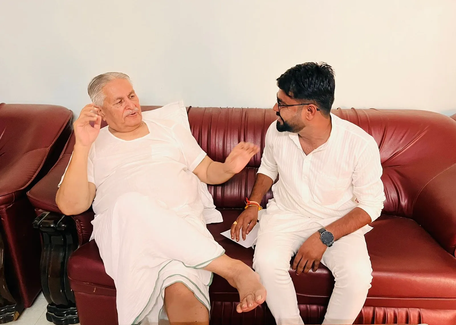 Sironj me jan sevak Neelam Yadav